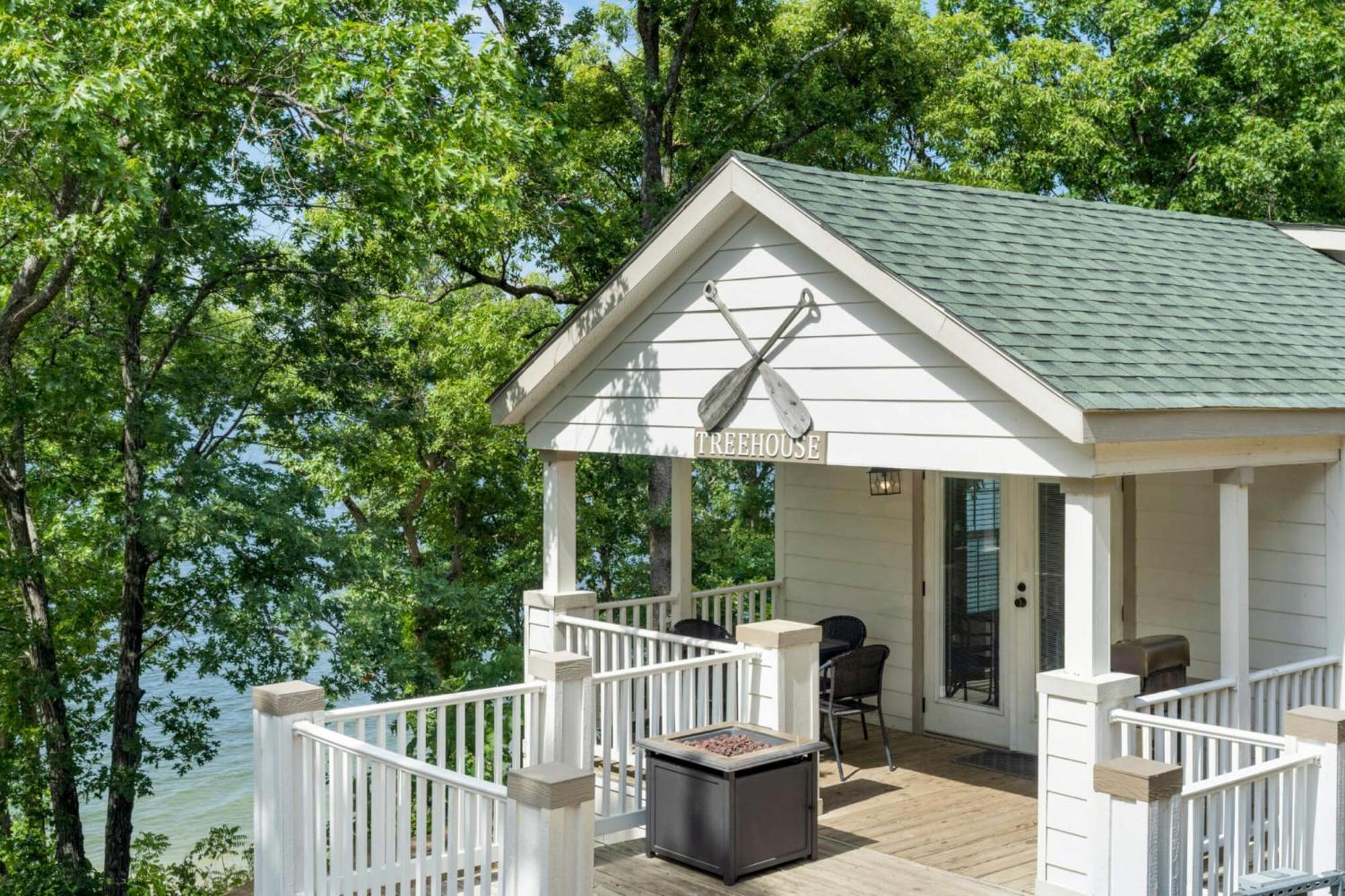 Crosstimbers Marina And Cottages Sperry Exterior foto
