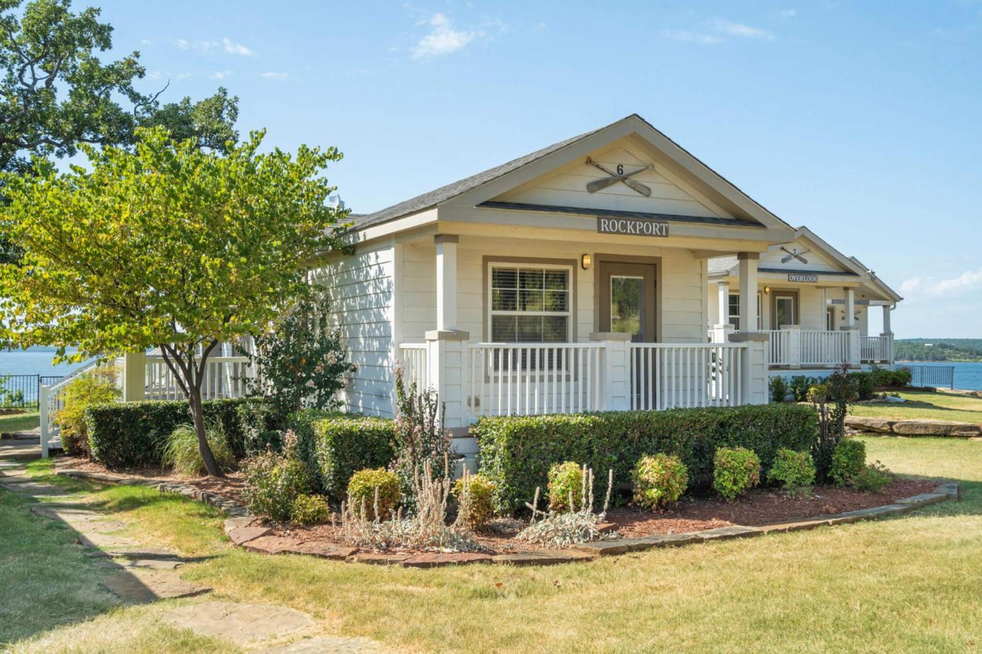 Crosstimbers Marina And Cottages Sperry Exterior foto
